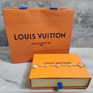 Louis Vuitton Beautiful Gold Bracelet ✨️